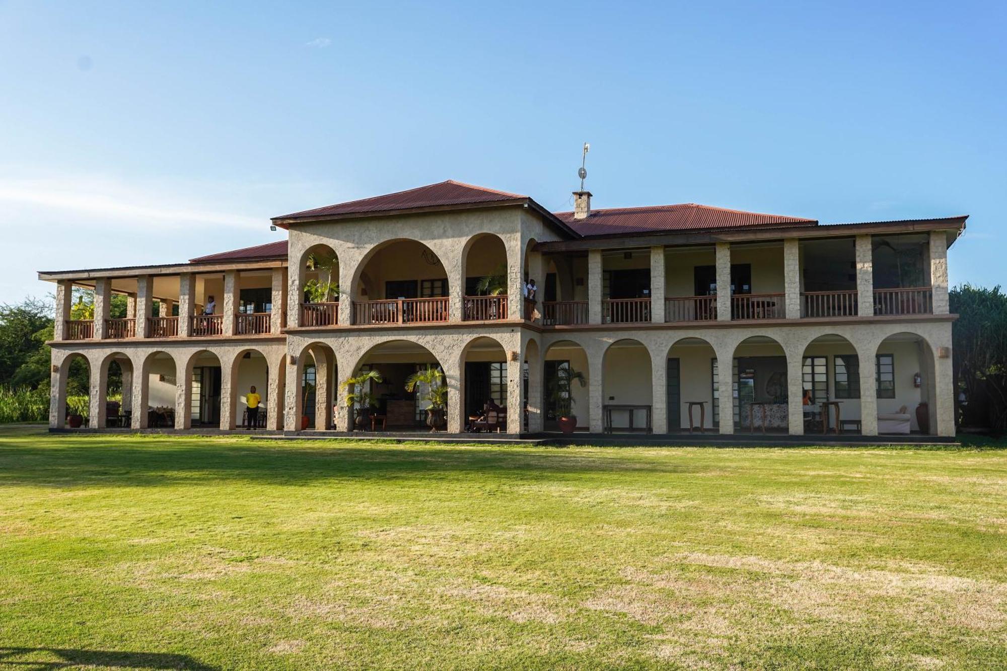 Kili Seasons Hotel Arusha Exterior foto